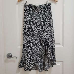 Bershka Black and White Floral Midi Skirt With Ruffle Women Size S